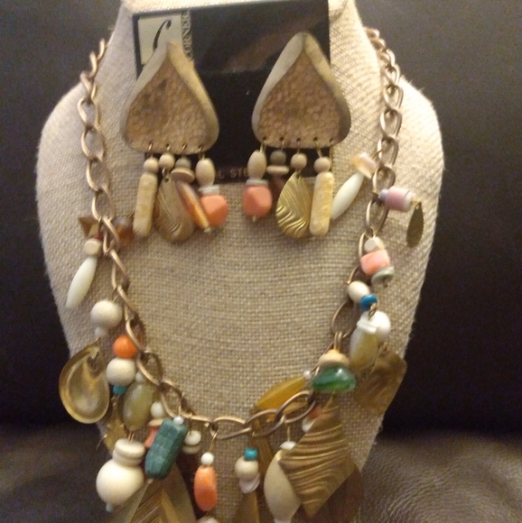 🔆SOLD🔆 7 Bundle Fashion Jewelry ... 7 for 1 Pieces... Great Deal📿‼️ - Picture 7 of 9